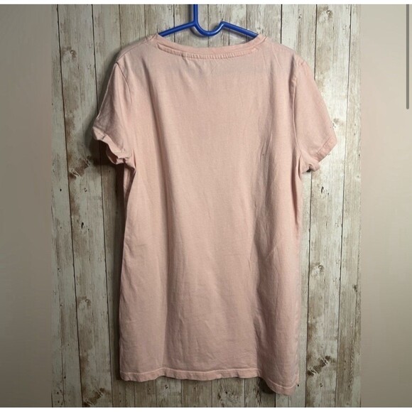 10/$20 *️⃣ Guess Pink Logo Short Sleeved Shirt - Picture 2 of 6